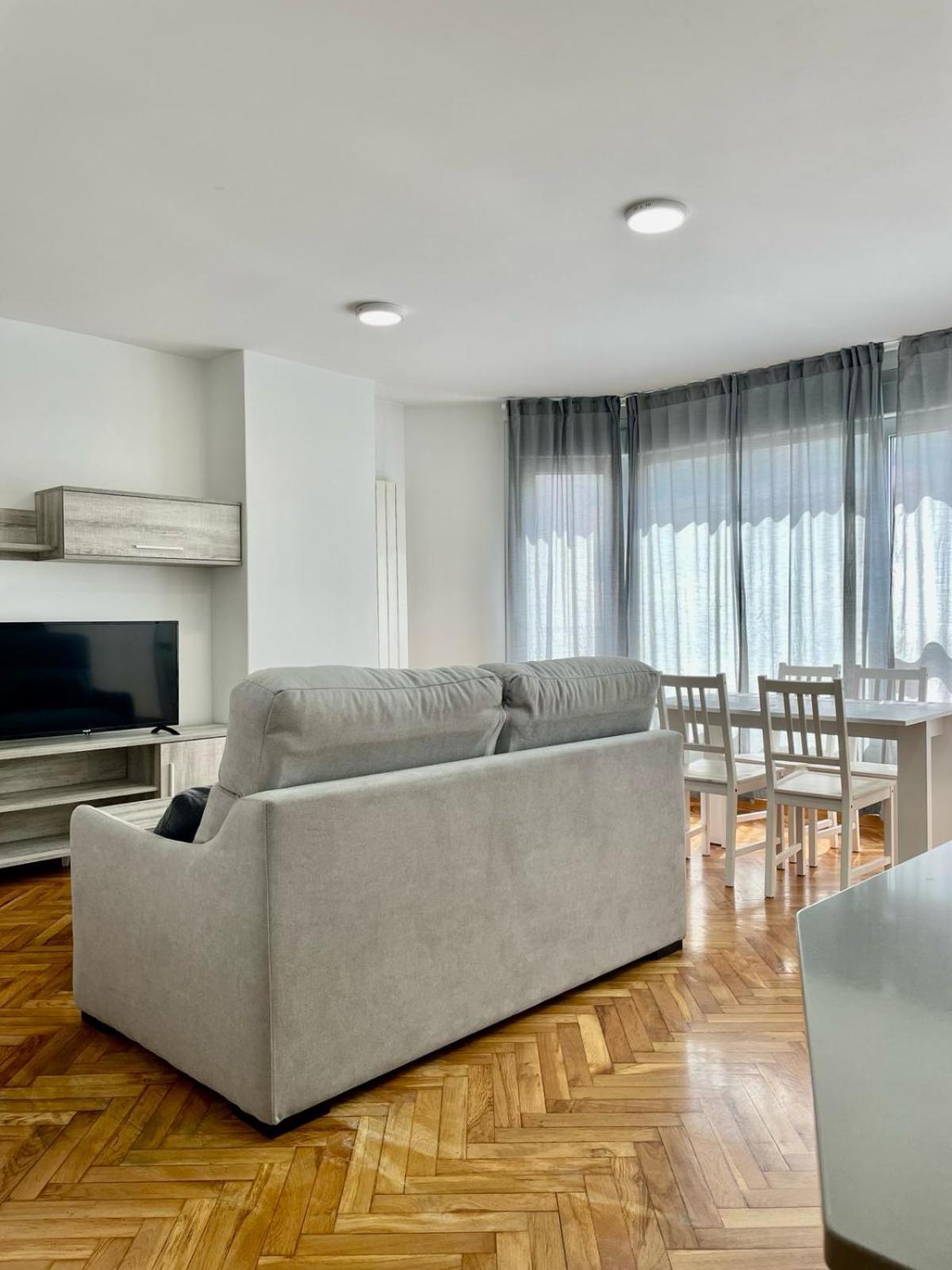 Cíes Suites García Barbón 73 - Flats with Hotel Services Vigo Exterior foto